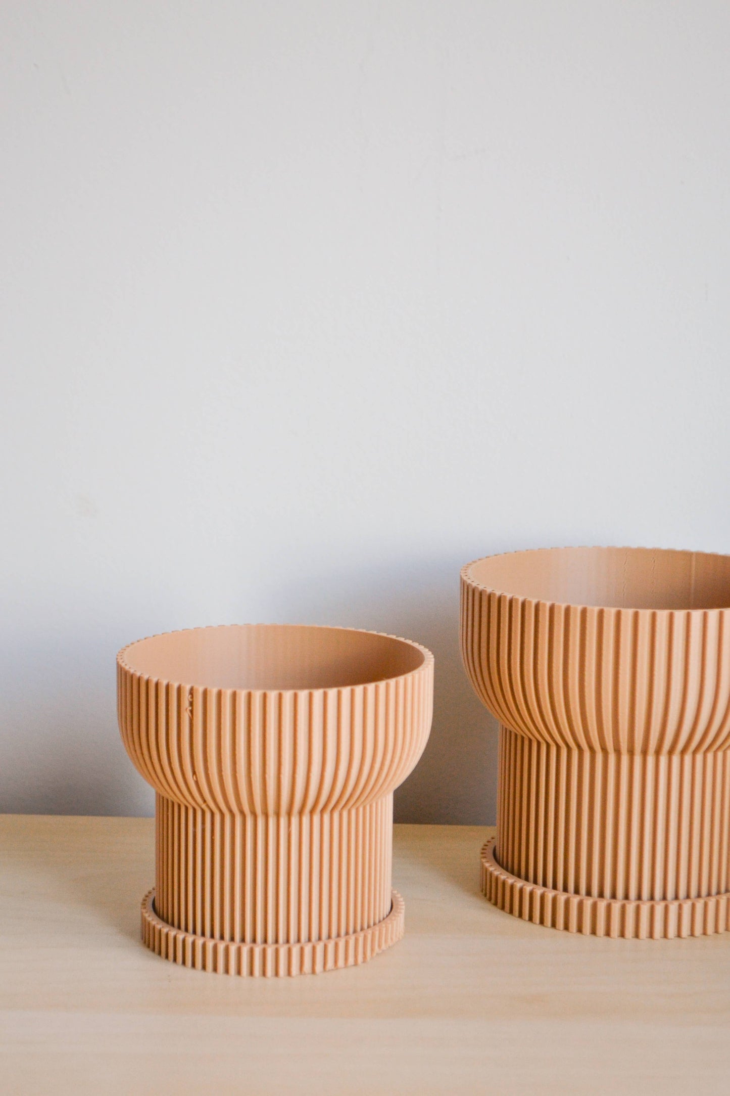 4" Japandi Ridged Planter with Drainage Tray: Dark Green