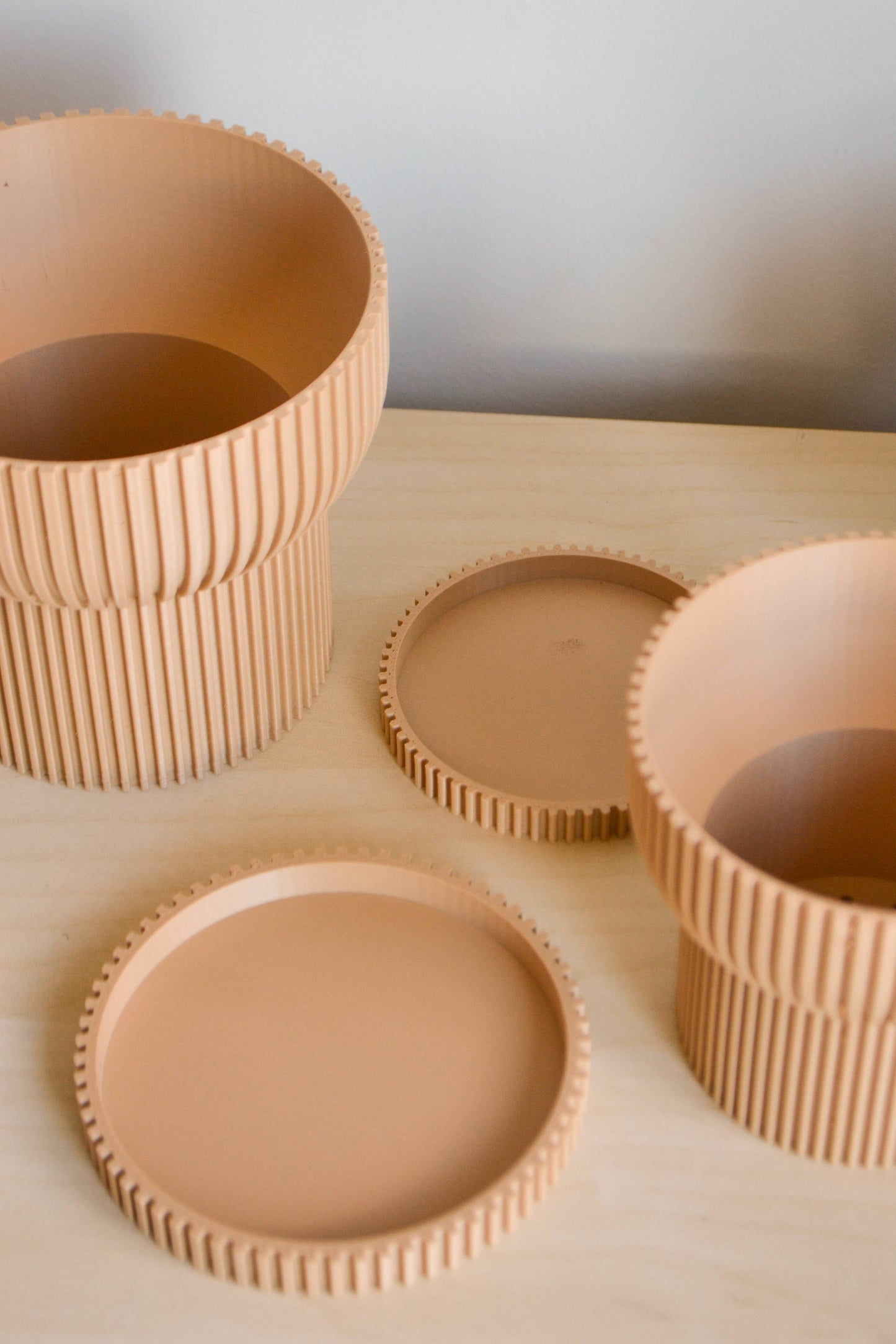 4" Japandi Ridged Planter with Drainage Tray: Dark Green